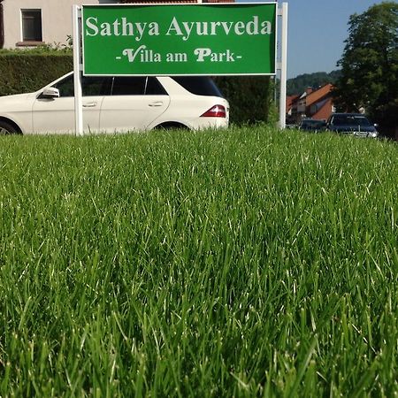 Hôtel Sathya Ayurveda à Bad Orb Extérieur photo