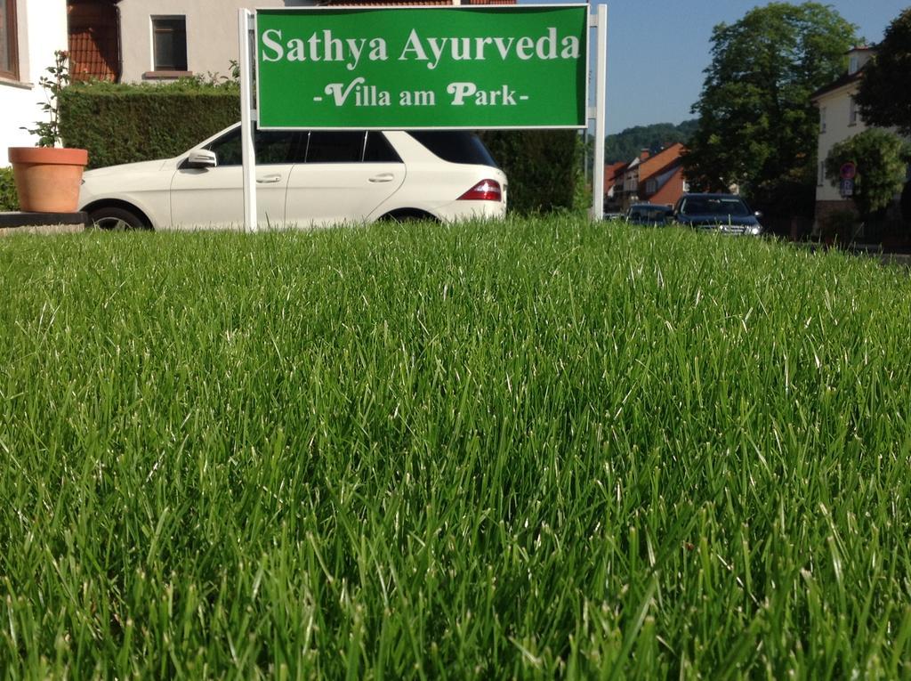 Hôtel Sathya Ayurveda à Bad Orb Extérieur photo