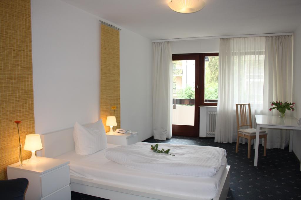 Hôtel Sathya Ayurveda à Bad Orb Extérieur photo